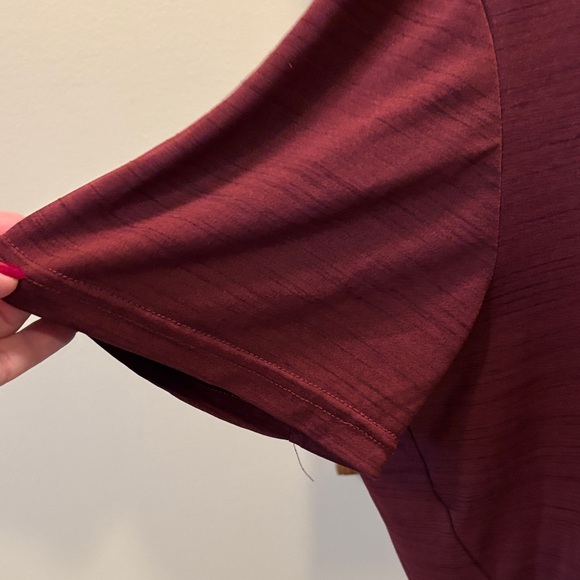 Fila Burgundy Crew Neck Tee - see measurements - Picture 4 of 8